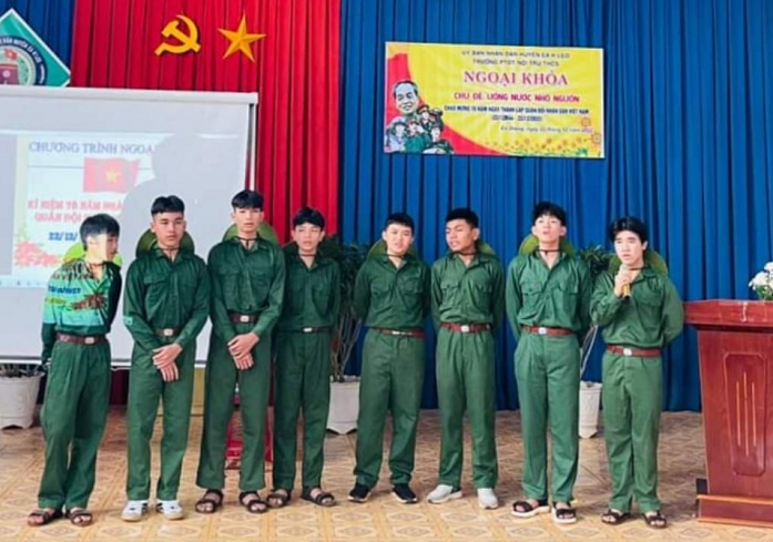 hoat dong ngoai khoa chao mung ki niem 78 nam ngay  2